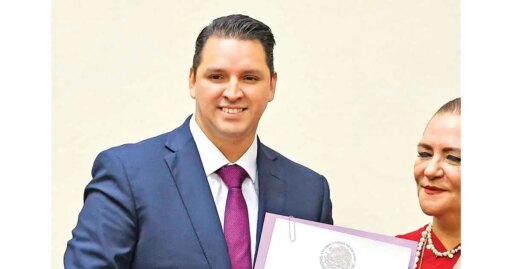 Ministro electo sufre accidente vial