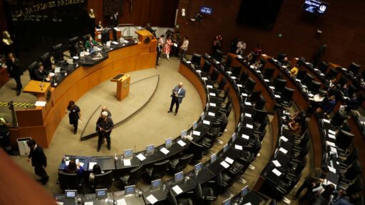 Senado aprueba y turna a San Lázaro reforma a Ley de Amparo; incluye retroactividad en juicios vigentes | El Universal