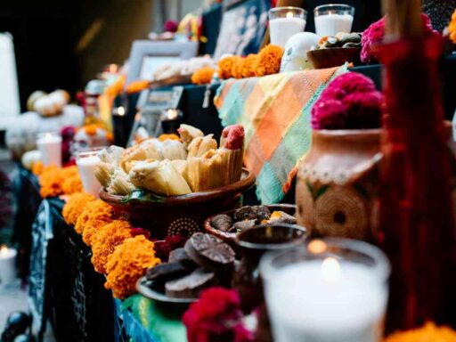 ¿Qué platillos colocar en la ofrenda de Día de Muertos? Los que no pueden faltar en el altar