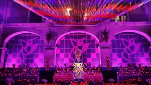Un puente de flores y memorias: Ofrenda Monumental del Palacio de Gobierno del Edomex