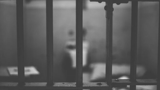 Dan 79 años de prisión a mujer por secuestro en el Edomex