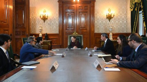 Sheinbaum se reúne con Martina L. Cheung, directora de S&P Global; dialogan sobre IA y economía | El Universal