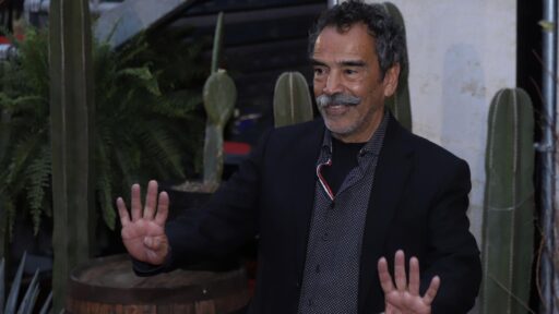 Damián Alcázar acude al Segundo Informe de Sheinbaum y habla sobre la cultura: ‘Es una tarea pendiente’