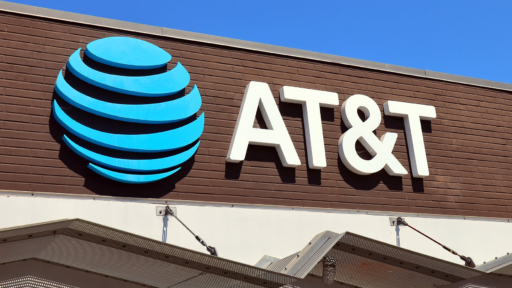 Televisa compra AT&T México: ¿Quién es David Martínez, el empresario que se alió para competir con Slim?