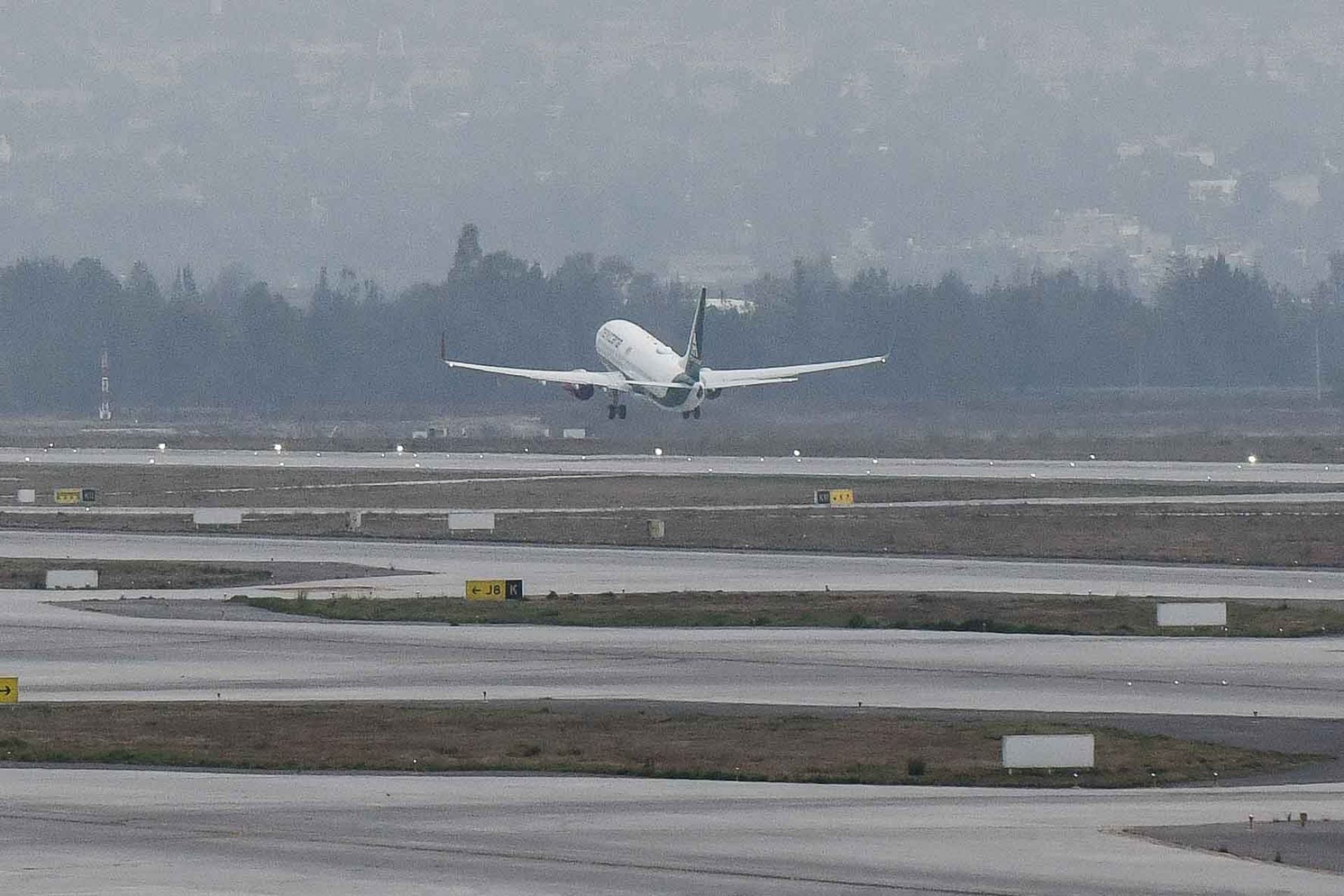 ¿México perderá la categoría 1 aérea? FAA detecta 21 fallas por resolver