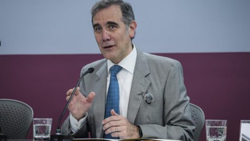 Lorenzo Córdova responde a Sheinbaum tras pedir auditar gestión en el INE; Auditoría jamás encontró irregularidades, dice